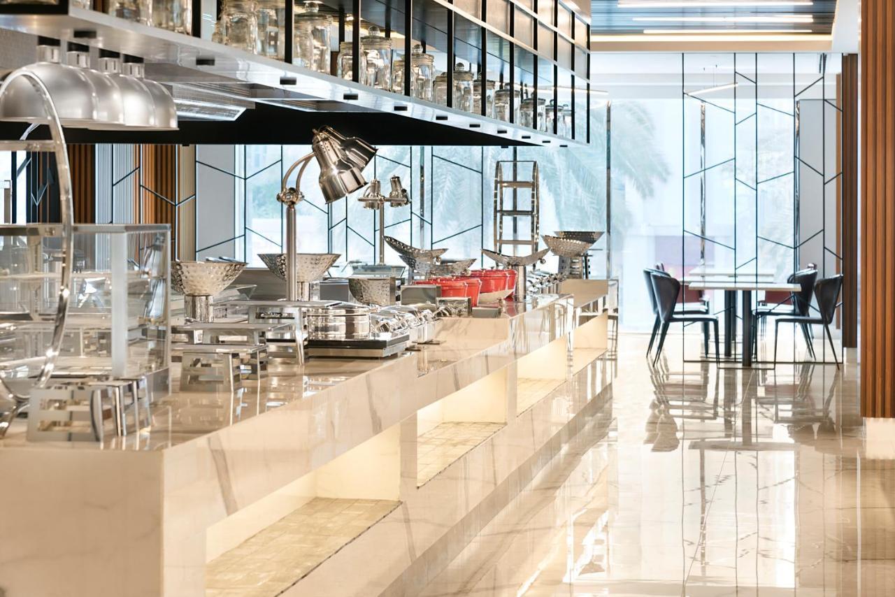 Asiana Grand Hotel ดูไบ ภายนอก รูปภาพ The kitchen at the restaurant